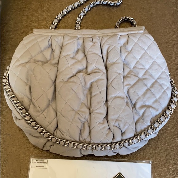 ‼️SOLD‼️💯% Authentic Chanel chain around bag - Picture 3 of 11